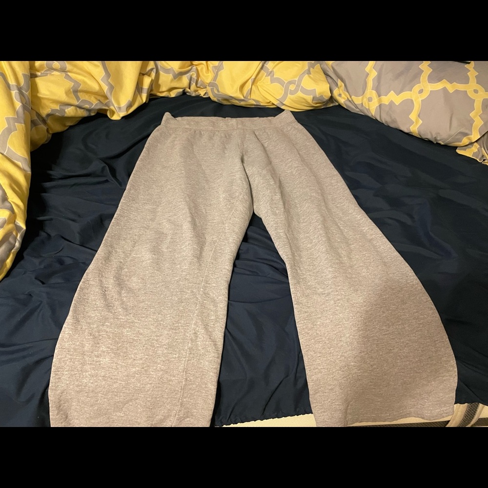 Grey hanes sweat pants